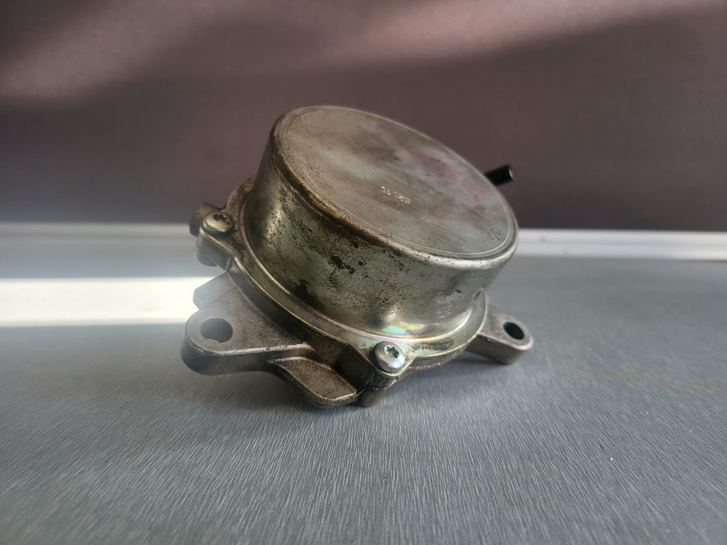 BU Renegade Vacuum pump Jeep Spares