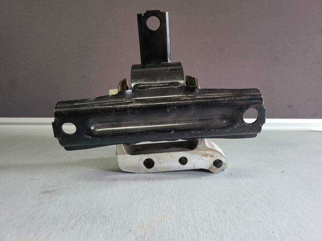 Caliber, Compass, Patriot engine mount Jeep Spares